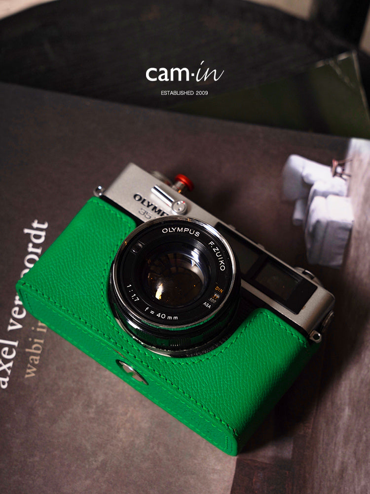 Cam-in camera case for Olympus 35DC