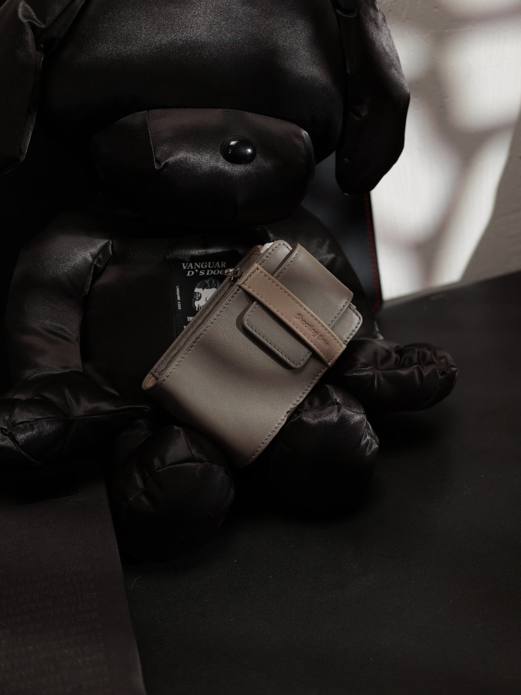 Cam-in leather carrying case for Ricoh GRii, GRiii, SONY Cyber-shot HX-V700, and CONTAX T cameras