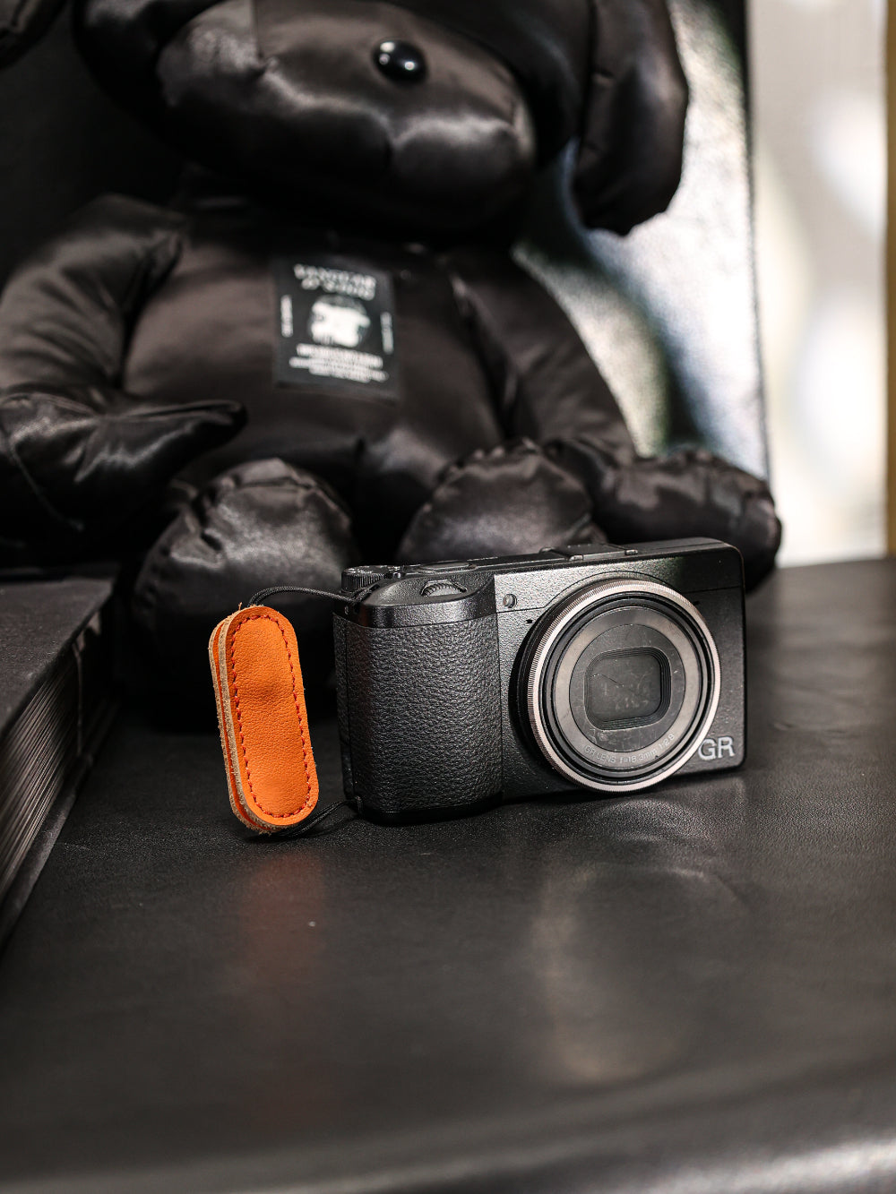Cam-in  LWS-030 Series GR Genuine Leather Camera Finger Strap