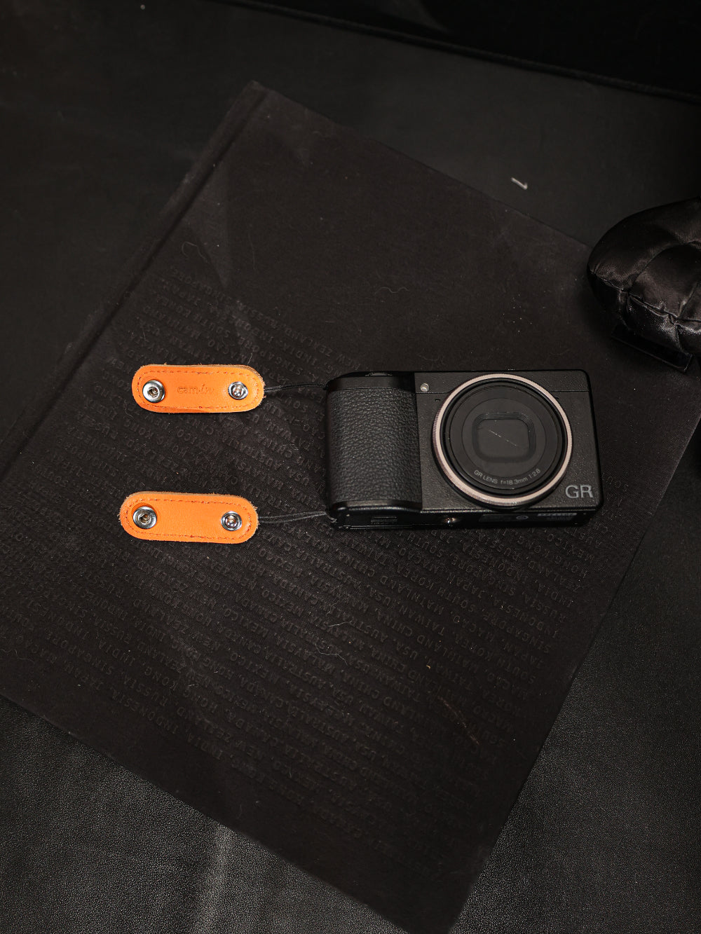 Cam-in  LWS-030 Series GR Genuine Leather Camera Finger Strap