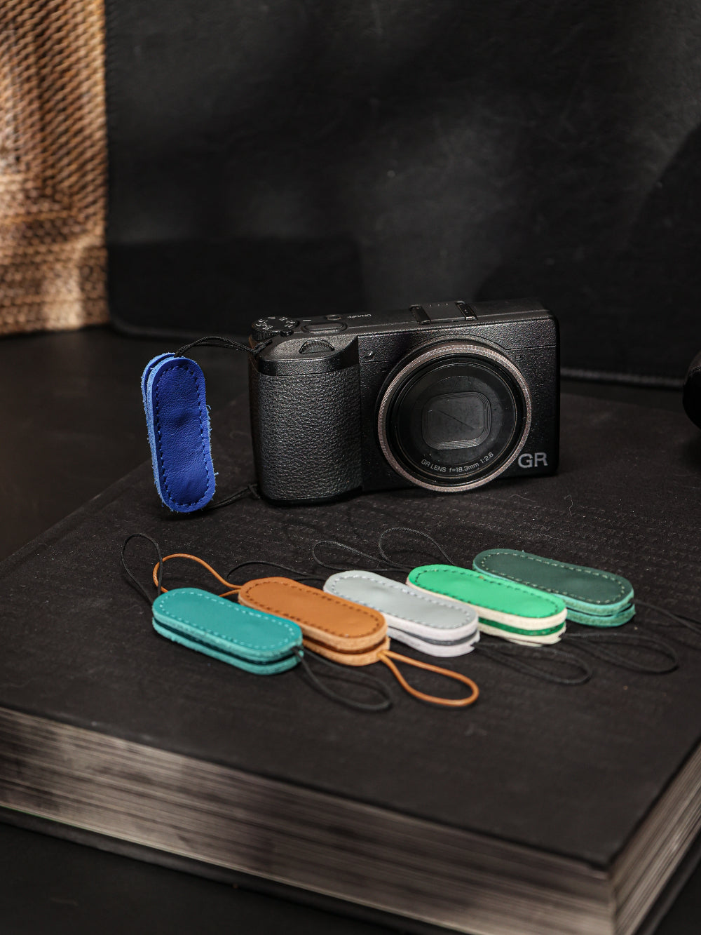 Cam-in  LWS-030 Series GR Genuine Leather Camera Finger Strap
